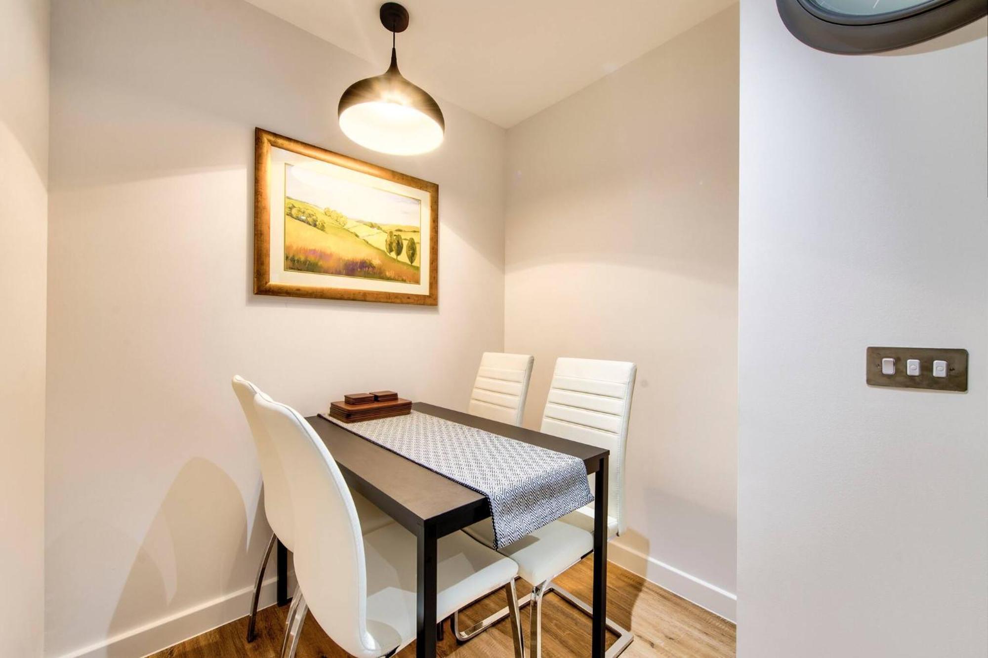 Lovely 1-bedroom Unit Near Castle Apartment *