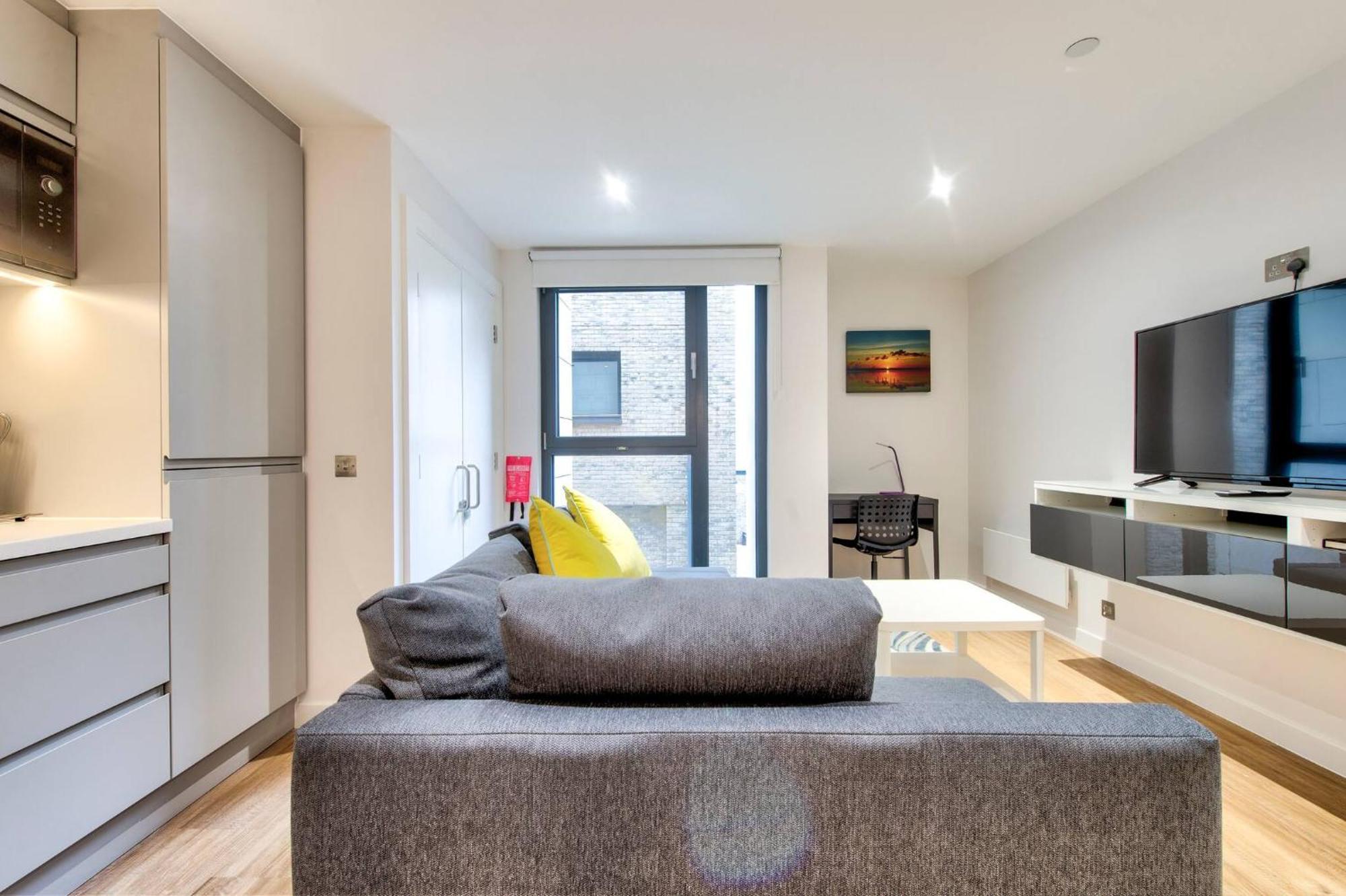 Lovely 1-bedroom Unit Near Castle Apartment