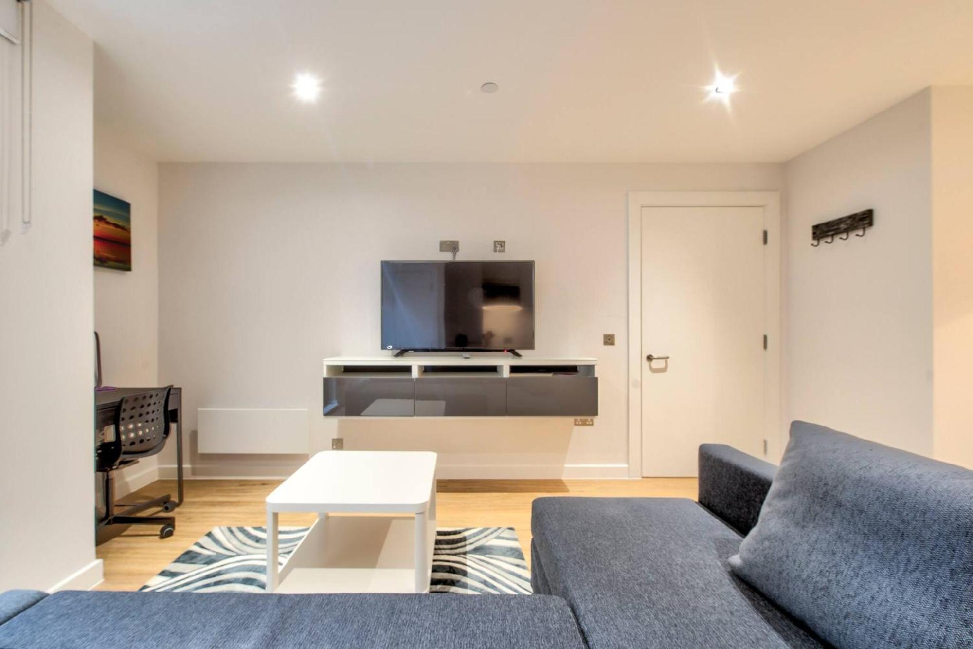 Lovely 1-bedroom Unit Near Castle Apartment